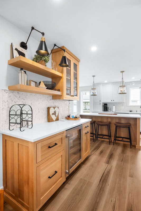 Keuka Sunshine - Kitchen cabinets