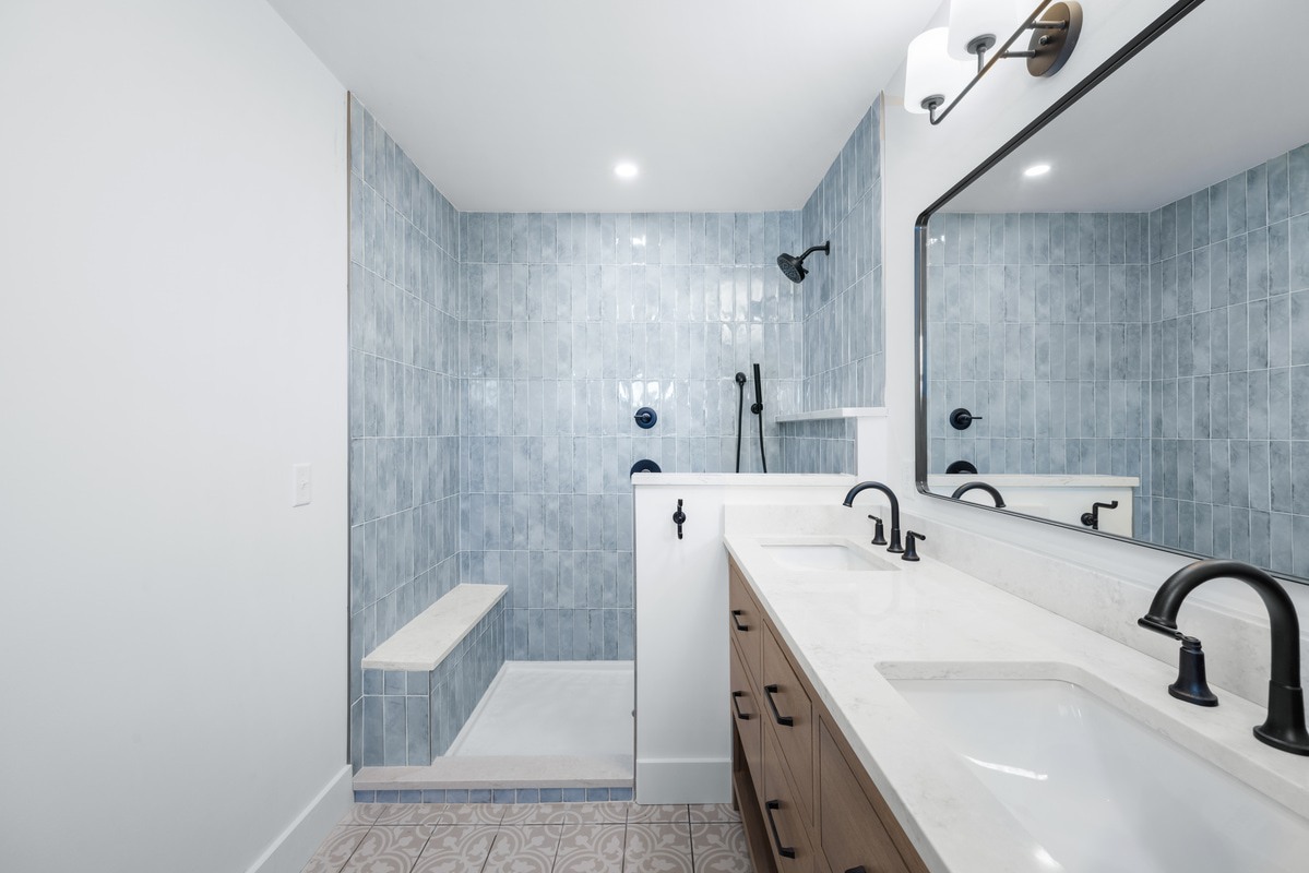 Keuka Sunshine - Bathroom